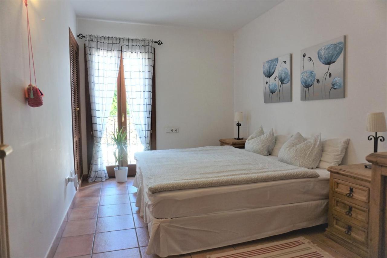 Residencia Cala Dorada Appartamento Santanyí Esterno foto